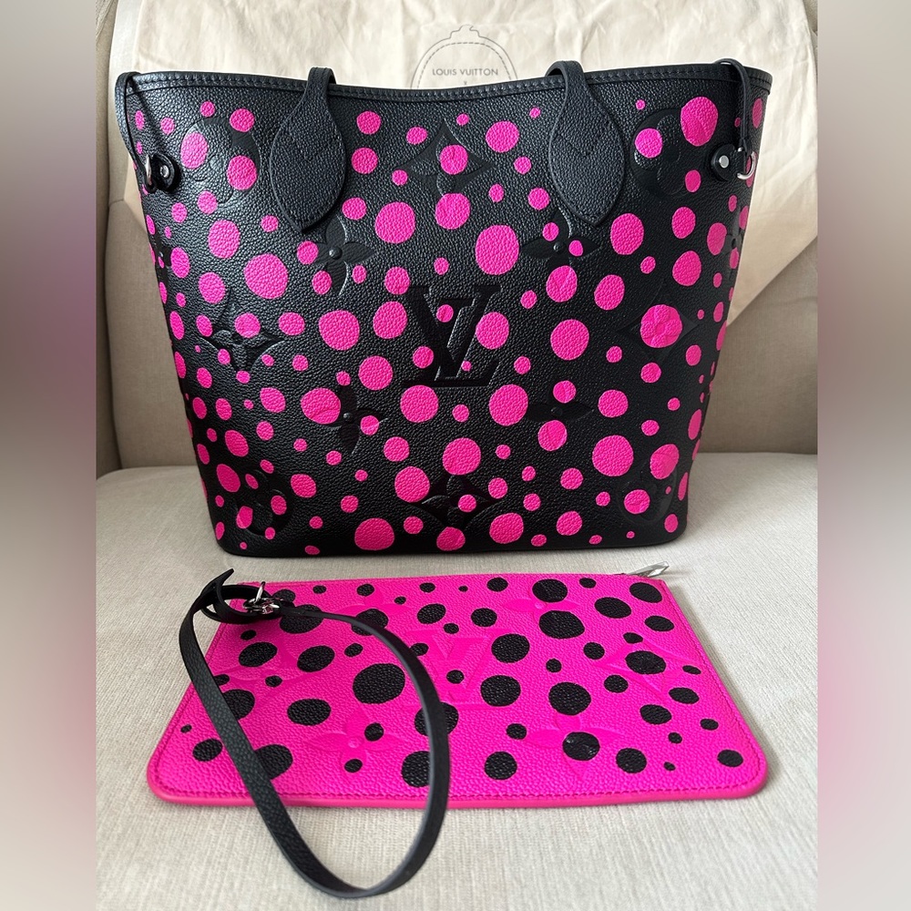 Louis Vuitton x Yayoi Kusama 2023 Neverfull MM  with pouch